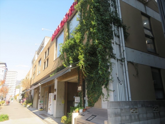 新長田　お洒落な建物　衣料品店　１Ｆ　貸店舗・事務所