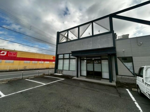 桜井市　桜井駅南　国道165号　元ショールーム　貸店舗・事務所