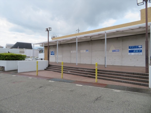宝塚安倉　県道142号　元フィットネスジム　１Ｆ　貸店舗