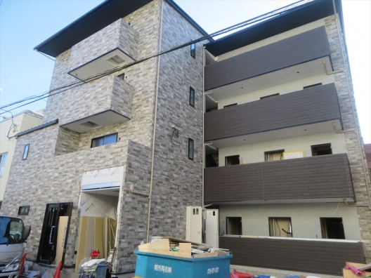 阪急宝塚　国道の裏通り　新築マンション　１Ｆ　貸店舗