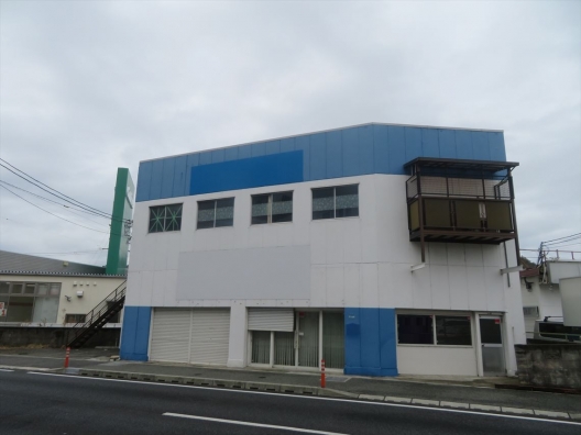 川西能勢口　県道12号　スケルトン（元介護用品店）