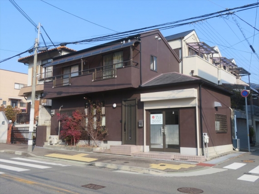 須磨白川台　落合・白川台の団地群前　店舗付住宅