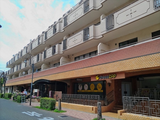逆瀬川　駅近　コープ宝塚の前　元雑貨店　１Ｆ　貸店舗・事務所