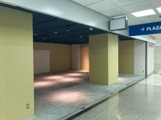 三宮　センタープラザ　スケルトン（元輸入食品店）　貸店舗