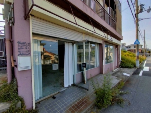 志染　住宅地　駐車場付　事務所仕様　貸店舗・事務所