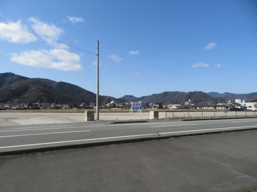 山﨑ＩＣ南　県道26号沿い　事業用　貸土地