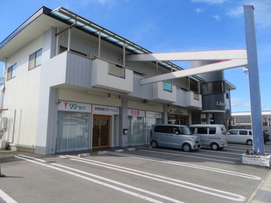 太子西　生活幹線道路　駐車場4台付　元健康食品販売店