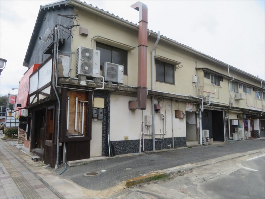 北条町　街の中心地　大通り沿い　焼鳥屋　居抜き店舗付住宅