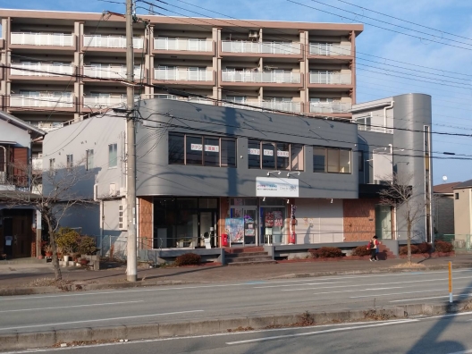 三田横山　県道17号　教室　１Ｆ　貸店舗・事務所