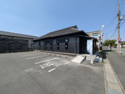 福知山市　福知山駅北　スケルトン（元バーガーショップ）　貸店舗