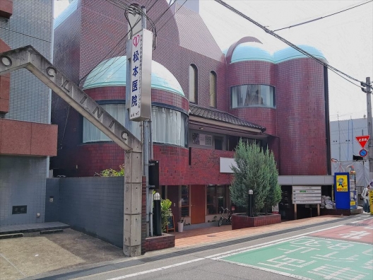 雲雀丘花屋敷　駅近　赤レンガ調の建物　貸店舗・事務所