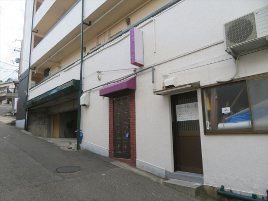 垂水舞子坂　フレスポ舞子坂の前　カラオケ喫茶　居抜き店舗