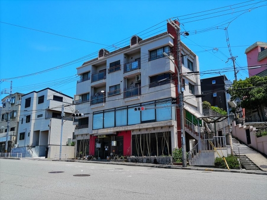 板宿　山麓線　前面ガラス張り　カフェバー　居抜き店舗