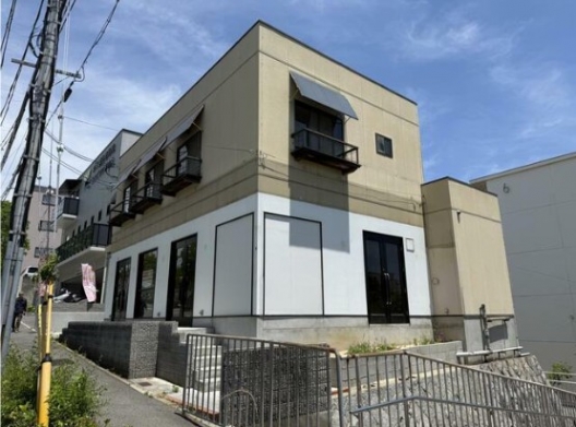 須磨白川台　元洋菓子店　木造2階一戸建　店舗付住宅