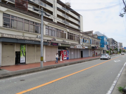 川西能勢口　市役所の並び　スケルトン（元焼肉屋）
