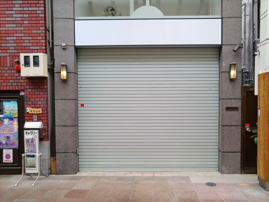 元町　三宮本通り　元化粧品店　木造一戸建　貸店舗