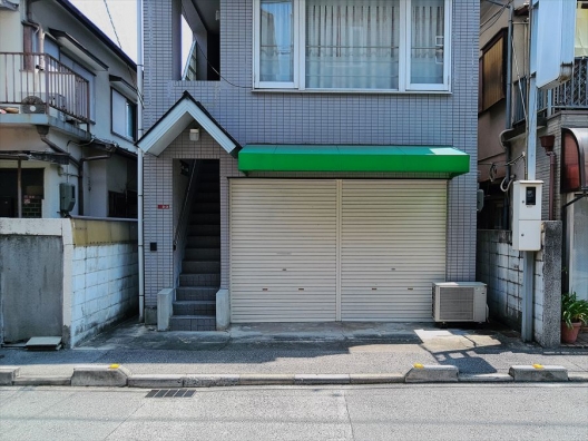 鼓滝　イオンタウン川西の裏側　元エステサロン　１Ｆ　貸店舗