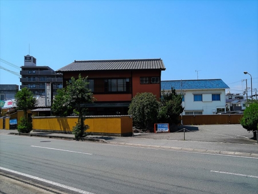 加古川駅南　駐車場9台付　木造2階一戸建　居酒屋　居抜き店舗