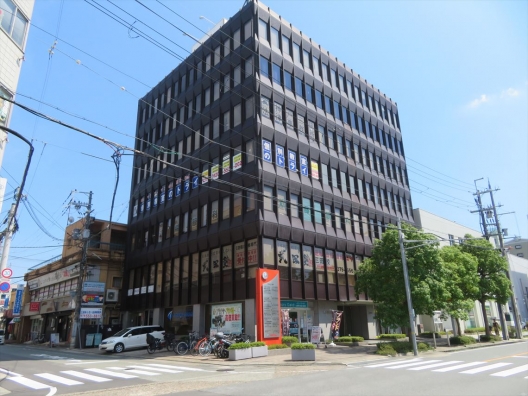 三田駅西　市役所向い　事務所仕様　１Ｆ　貸店舗・事務所
