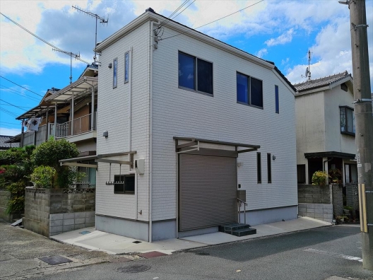 播磨町　自宅兼ショップに好適　元弁当屋　店舗付住宅