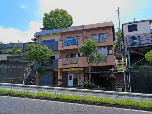 須磨白川台　倉庫・作業場向き　ガレージ付　店舗付住宅