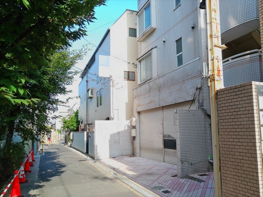 岡本　駅近の路地　スケルトン（元バル）　１Ｆ　貸店舗