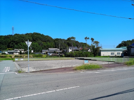 北条町　県道24号　南西角地　事業用　貸土地